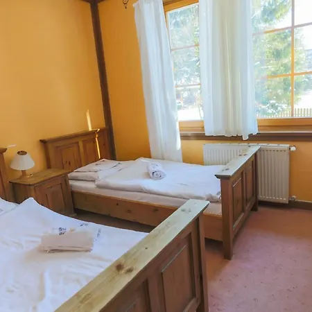 Kirowy Gosciniec Hotel *