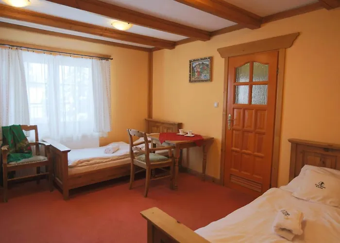 Hotel Kirowy Gosciniec *