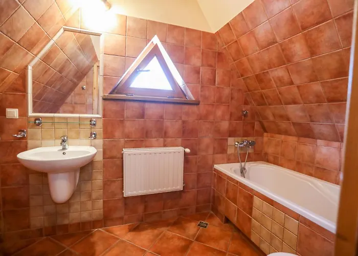 Hotel Kirowy Gosciniec *