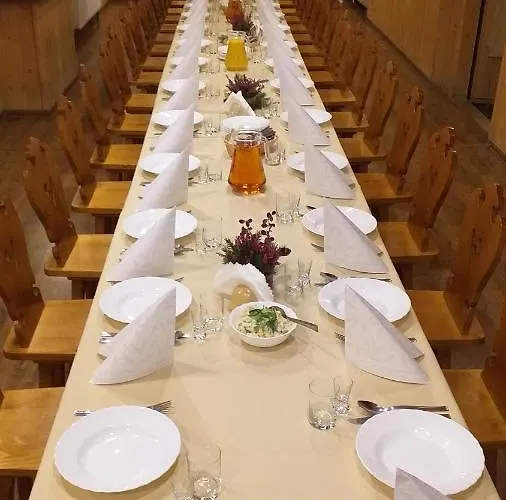 Kirowy Gosciniec Hotel *